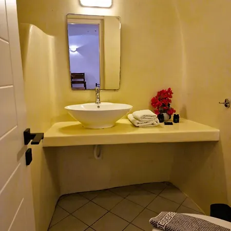 Guest house Kykladonisia Traditional Settlement Fira (Santorini)