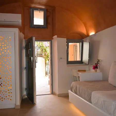 Affittacamere Kykladonisia Traditional Settlement 2*